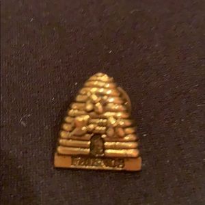 COPY - Vintage Dickson s beehive lapel pin